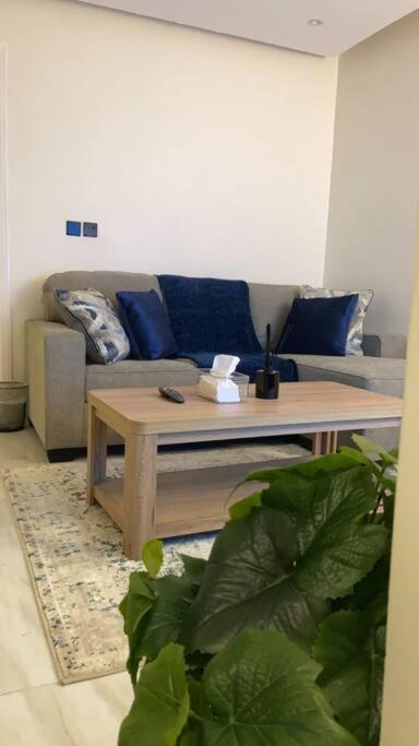 Apartment H 1 *