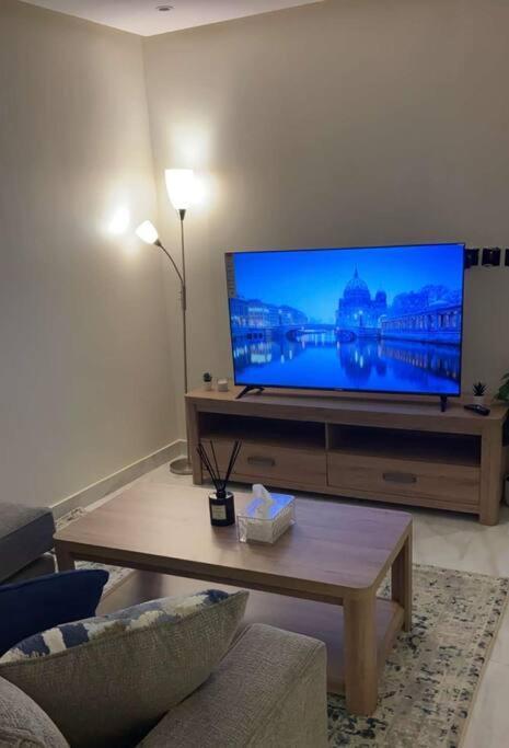 Apartment H 1 *